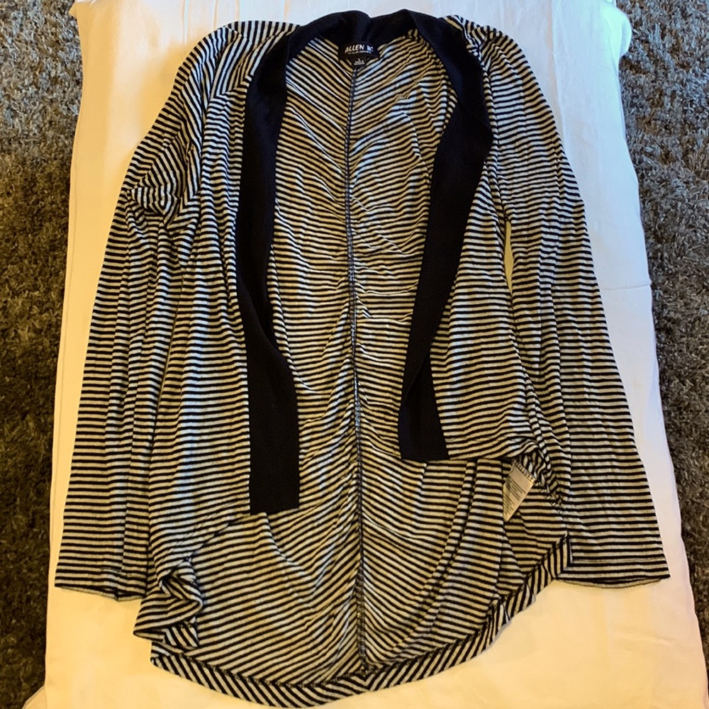 Women’s open front knit top